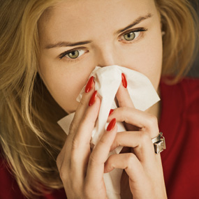 آلرژی و سرماخوردگی از علل سرفه است