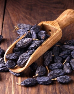 خواص کشمش سیاه