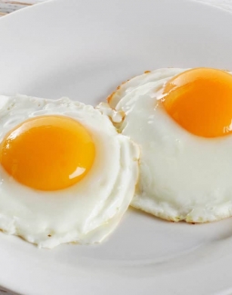 آیا می توانید تخم مرغ از قبل پخته شده را دوباره گرم کرد