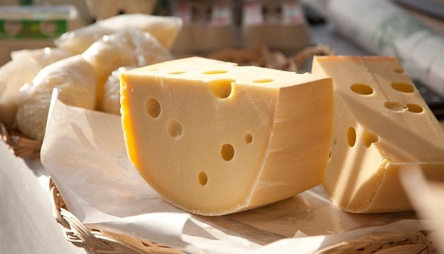 خواص پنیر پارمسان