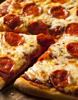 آیا پیتزا سرشار از کلسترول است؟