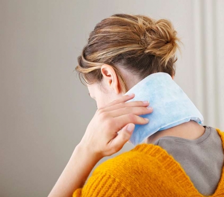 10 راه برای درمان گردن درد در خانه