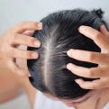 چگونه ماساژ پوست سر باعث رشد مو می شود؟